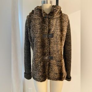 NEW LINEA DOMANI Long sleeve knit faux fur hooded sweater